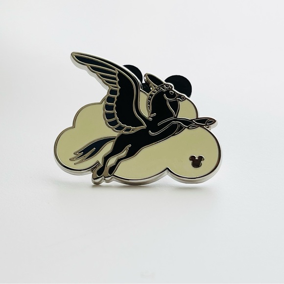 2023 Disney Hidden Mickey Mystery Pin Fantasia - Pegasus Mystical Flying Horse - Picture 2 of 6